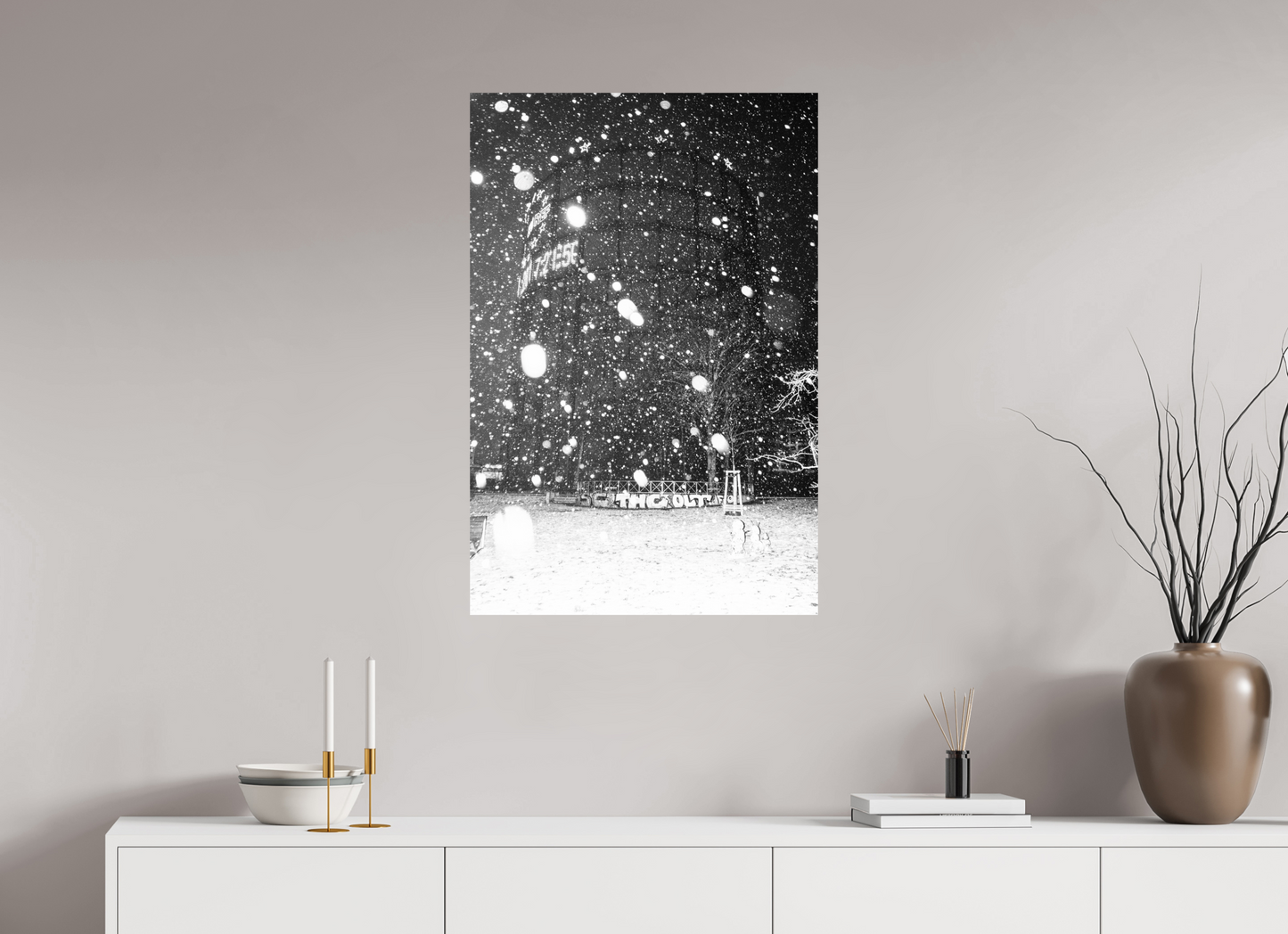 60 x 90 cm, Baryta unframed Gasometer