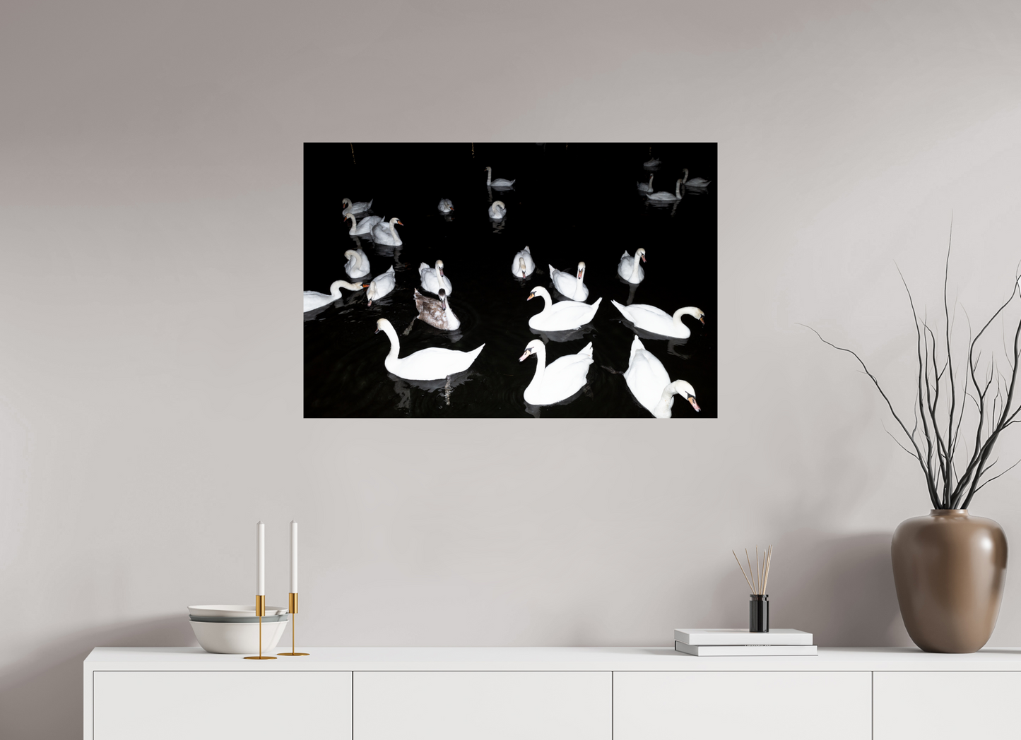 90 x 60 cm, Baryta unframed Schwäne